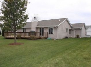 4862 Chandan Woods Dr, Cherry Valley, IL 61016