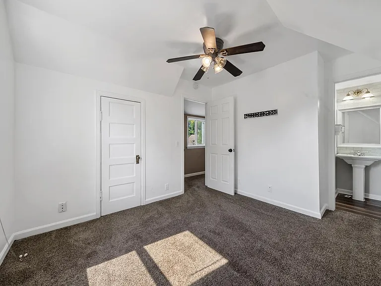 309 E Las Vegas St — Photo 11