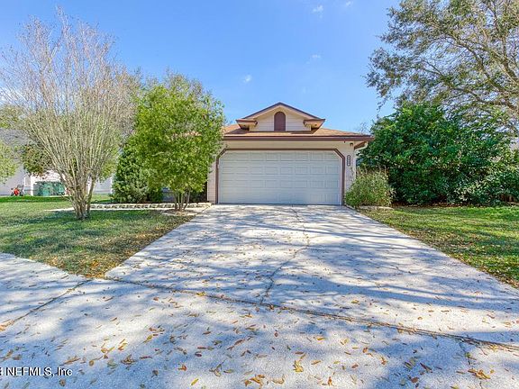 5th image of 8849 CHAMBORE Drive
