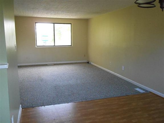 5th image of 2505 Willowspring Ct