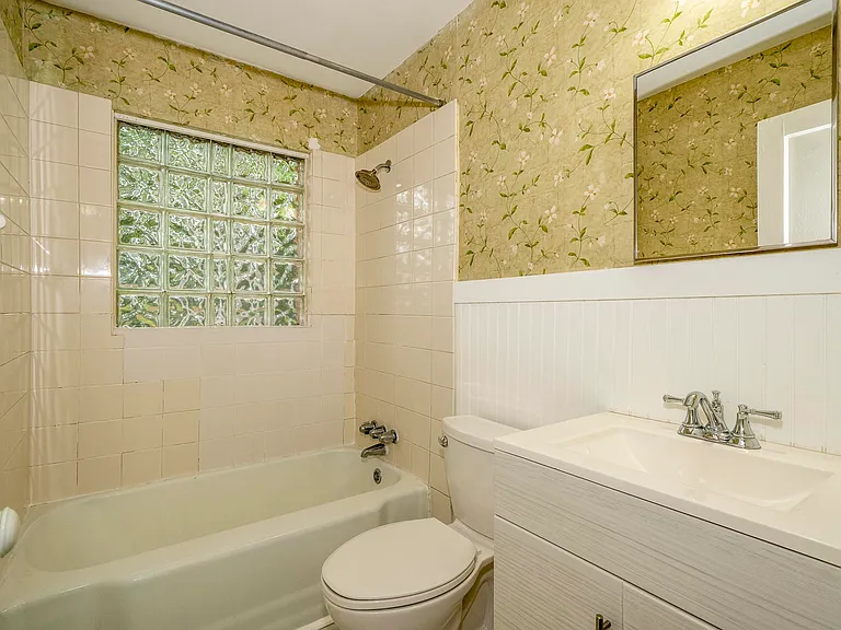 410 Newsom St — Photo 11