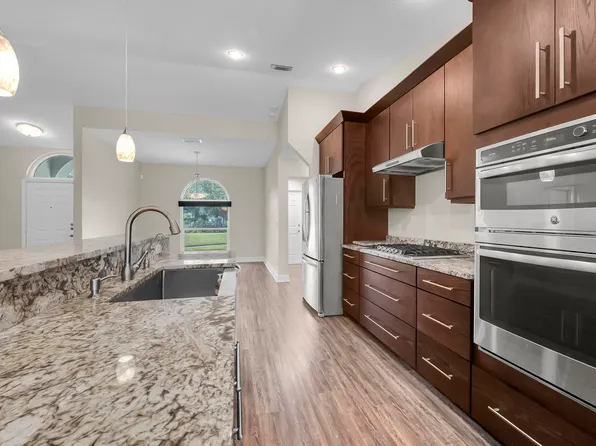 8330 Hidden Pines Road, Fort Pierce, FL 34945