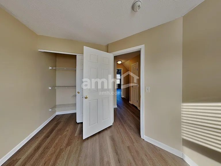 700 Berlander Dr — Photo 14
