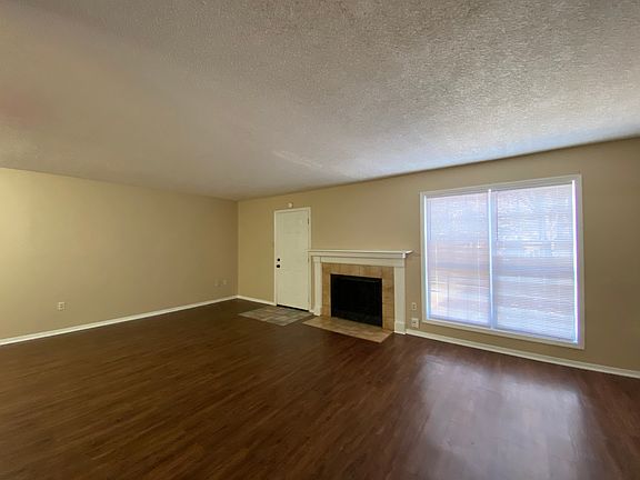 2nd image of 3082 Littlefield Cv
