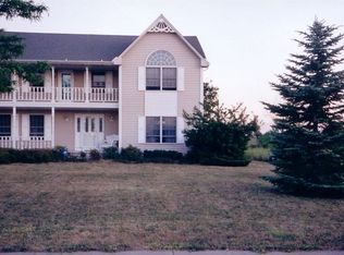 6412 Neil Dr, Lockport, NY 14094