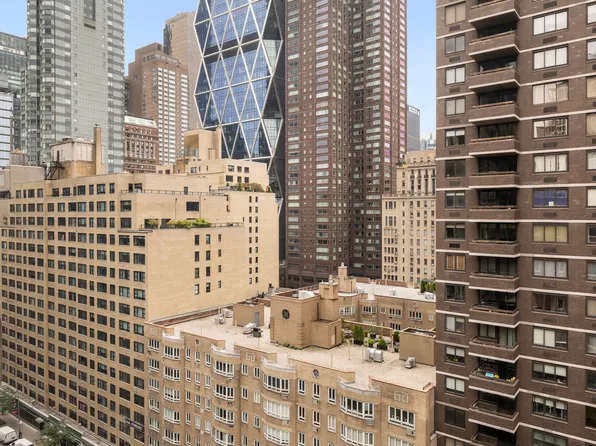 345 West 58th Street image 10 of 19