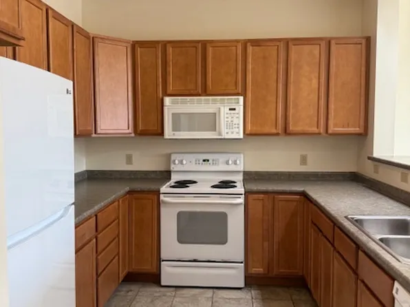 370 Farrell St APT 405, South Burlington, VT 05403