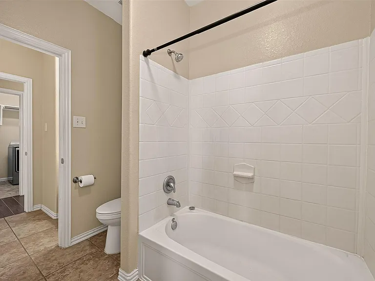 12107 Redbud Brook Trl — Photo 40