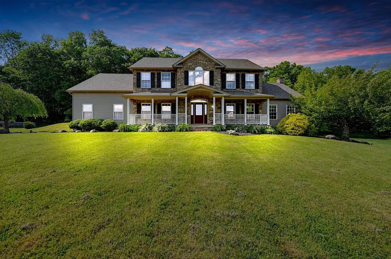 2009 Bernard Ln photo 1