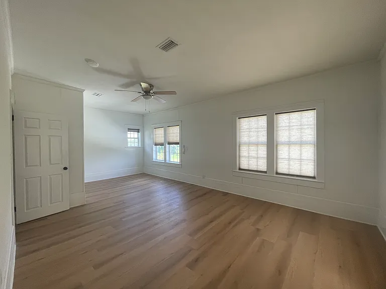 638 W Main St — Photo 11