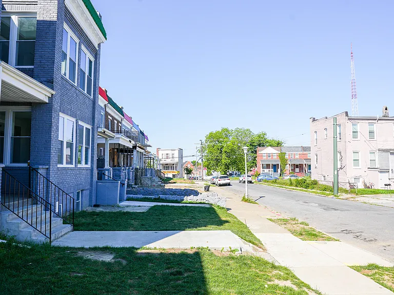 Quantico Ave — Photo 20