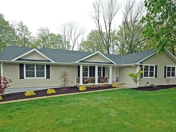 4th image of 5 Knollwood Dr