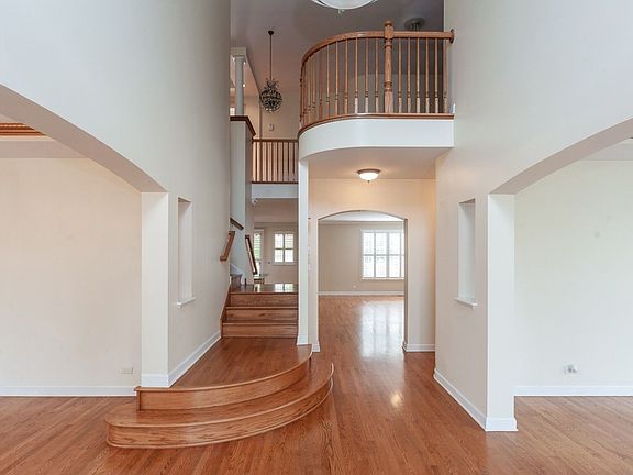 2nd image of 1700 Bluestem Ln