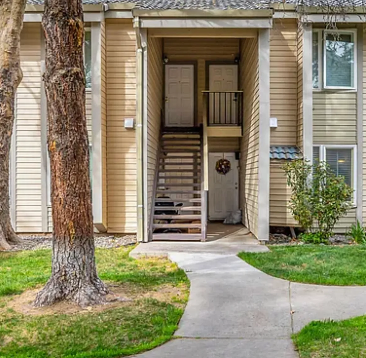 2 bed, 964 sqft, $1,850 — Photo 2