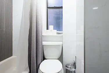 Rented by ER (DO NOT USE)