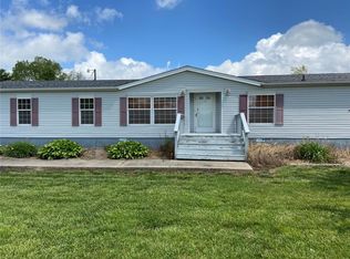 2551 Cedar Point Rd, Raleigh, IL 62977