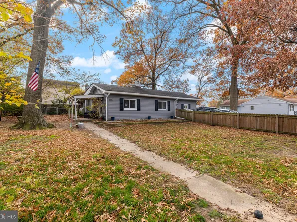 727 213th St, Pasadena, MD 21122