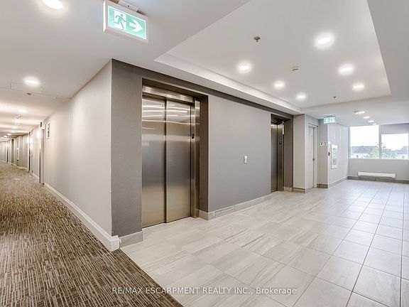 5th image of 150 Oak Park Blvd #220