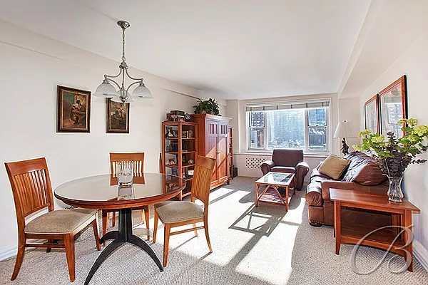 Sold by Bellmarc Realty | media 1