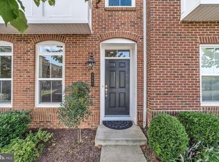9550 Canonbury Sq, Fairfax, VA 22031