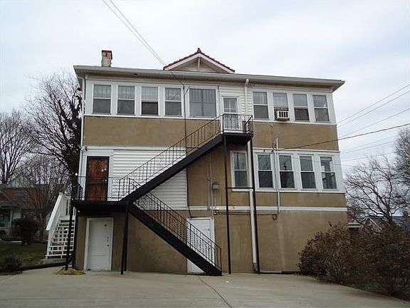 4th image of 2800 Oakland Ave