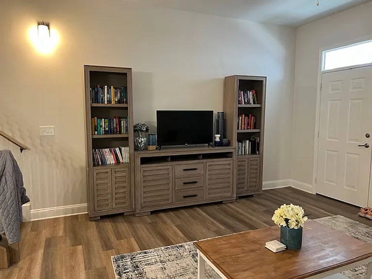 4-29 Bristol Ln — Photo 25