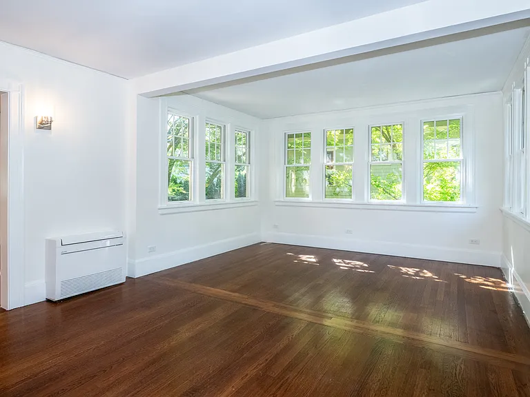 162 Rockingstone Ave — Photo 9