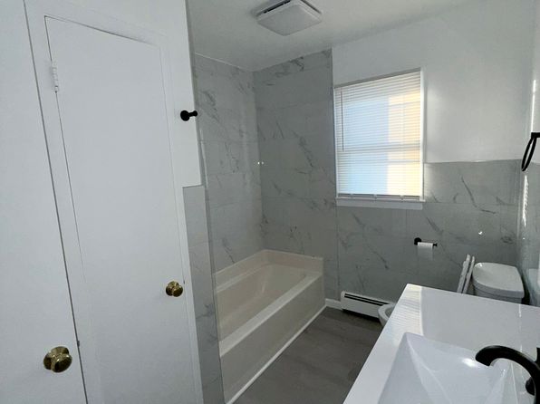 118 Maple Ave Floor 2