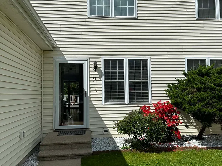 51 Dixfield St — Photo 2