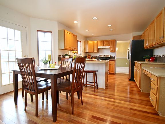 4th image of 11 Churchview Ln
