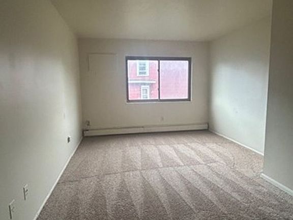 4th image of 3250 E 49th St #6
