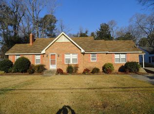 209 N Martin St, Mount Olive, NC 28365