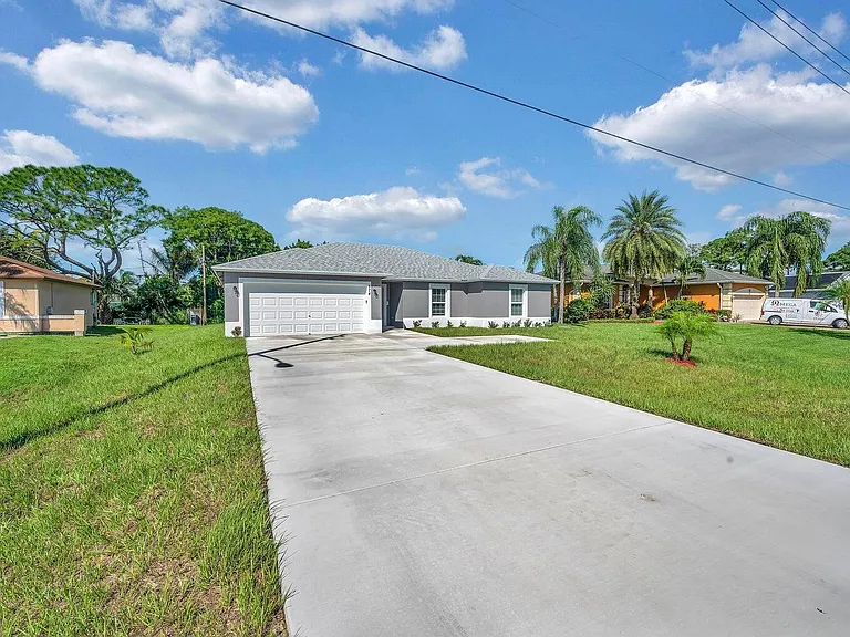 574 NW Bayshore Blvd — Photo 12