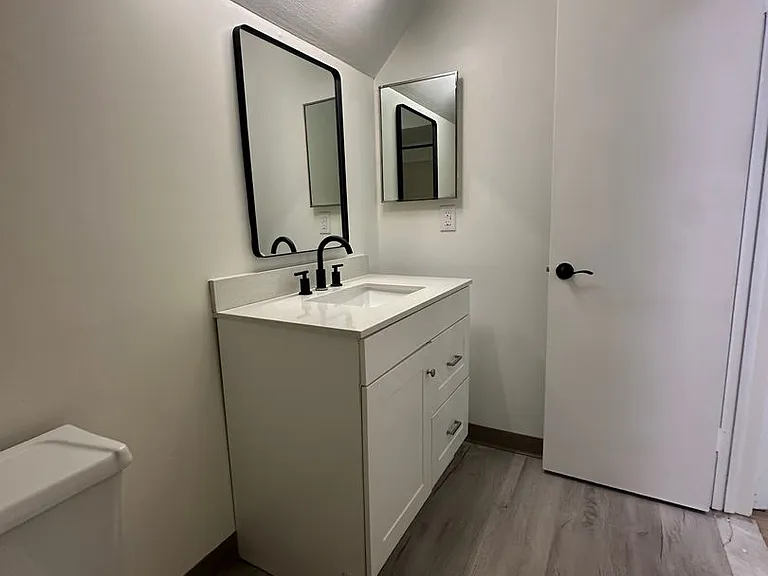 University Park Apartments near Cornell University — Photo 340
