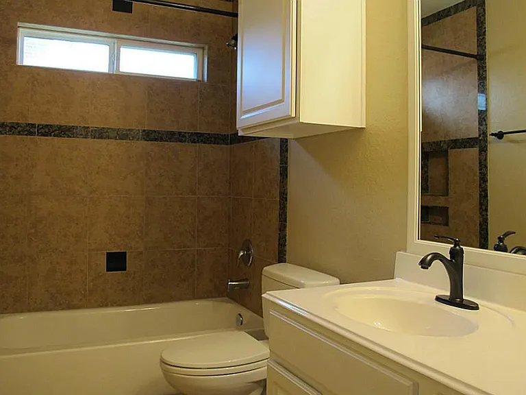 6422 Saragosa Crossing Ln — Photo 19