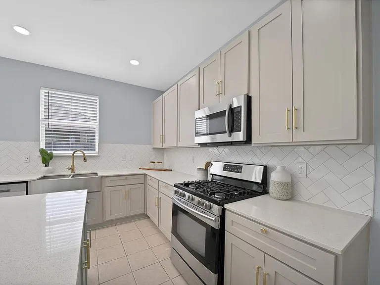 137 Heritage Dr — Photo 20