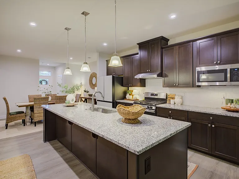 6377 Ashton Park Dr — Photo 10