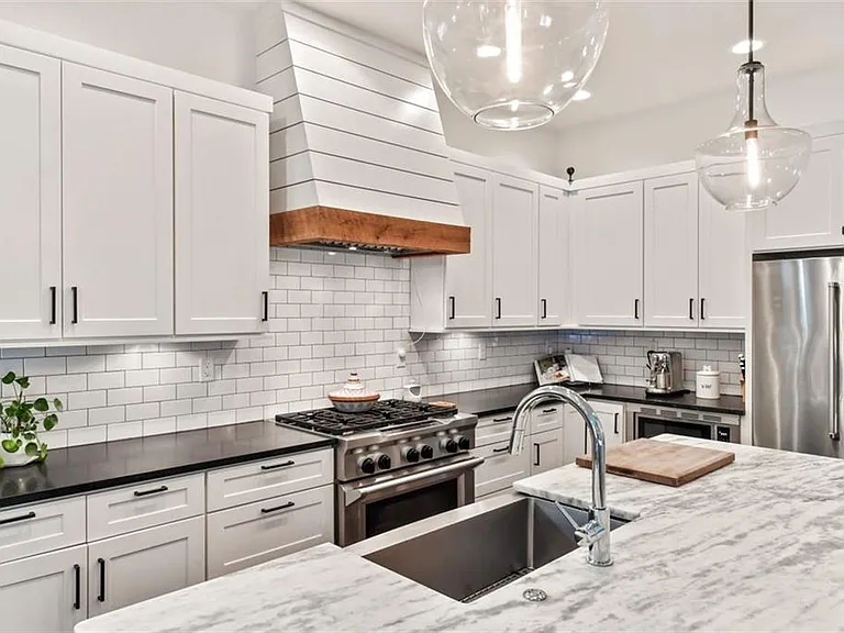 222 Lampkin St NE — Photo 14