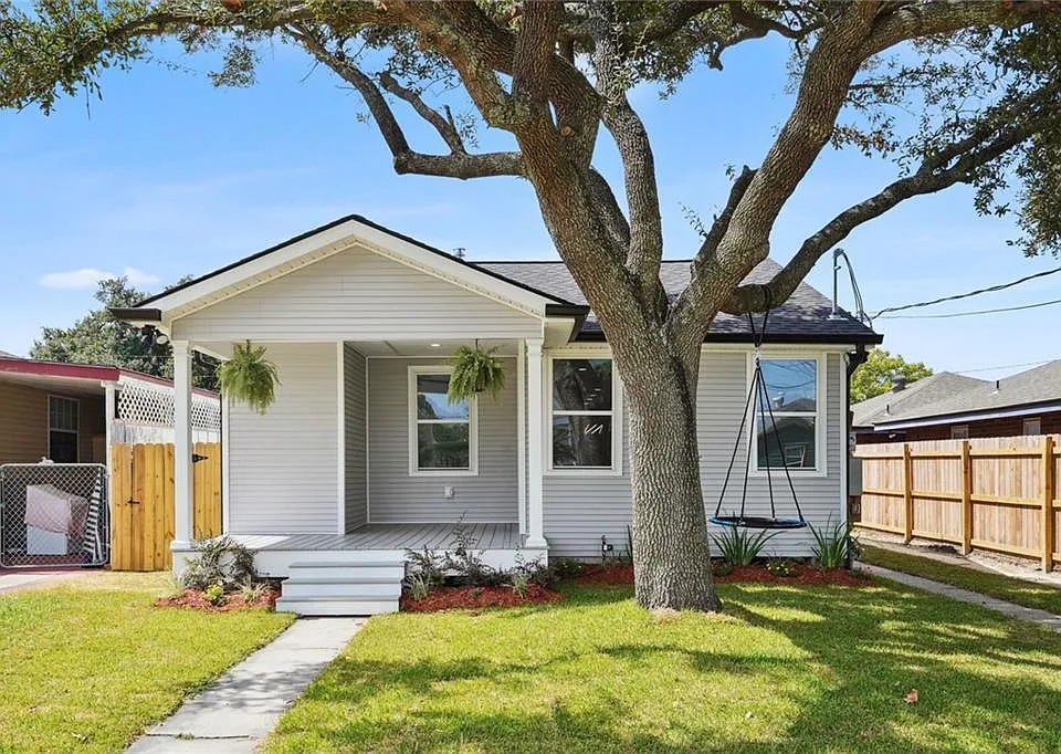 43 Labarre Pl