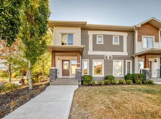12 NW Cougar Ridge Lndg SW, Calgary, AB T3H0X8