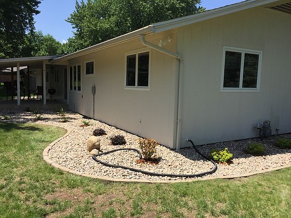 3rd image of 595 S Meadow Dr