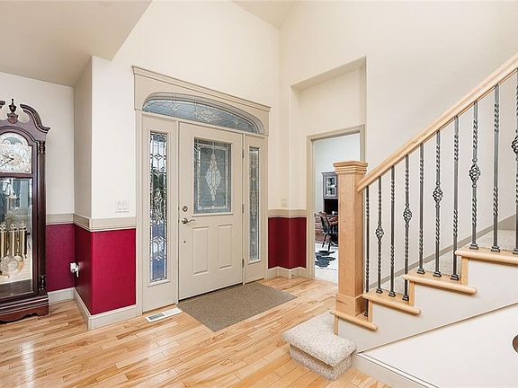 3rd image of 2486 Westfield Dr