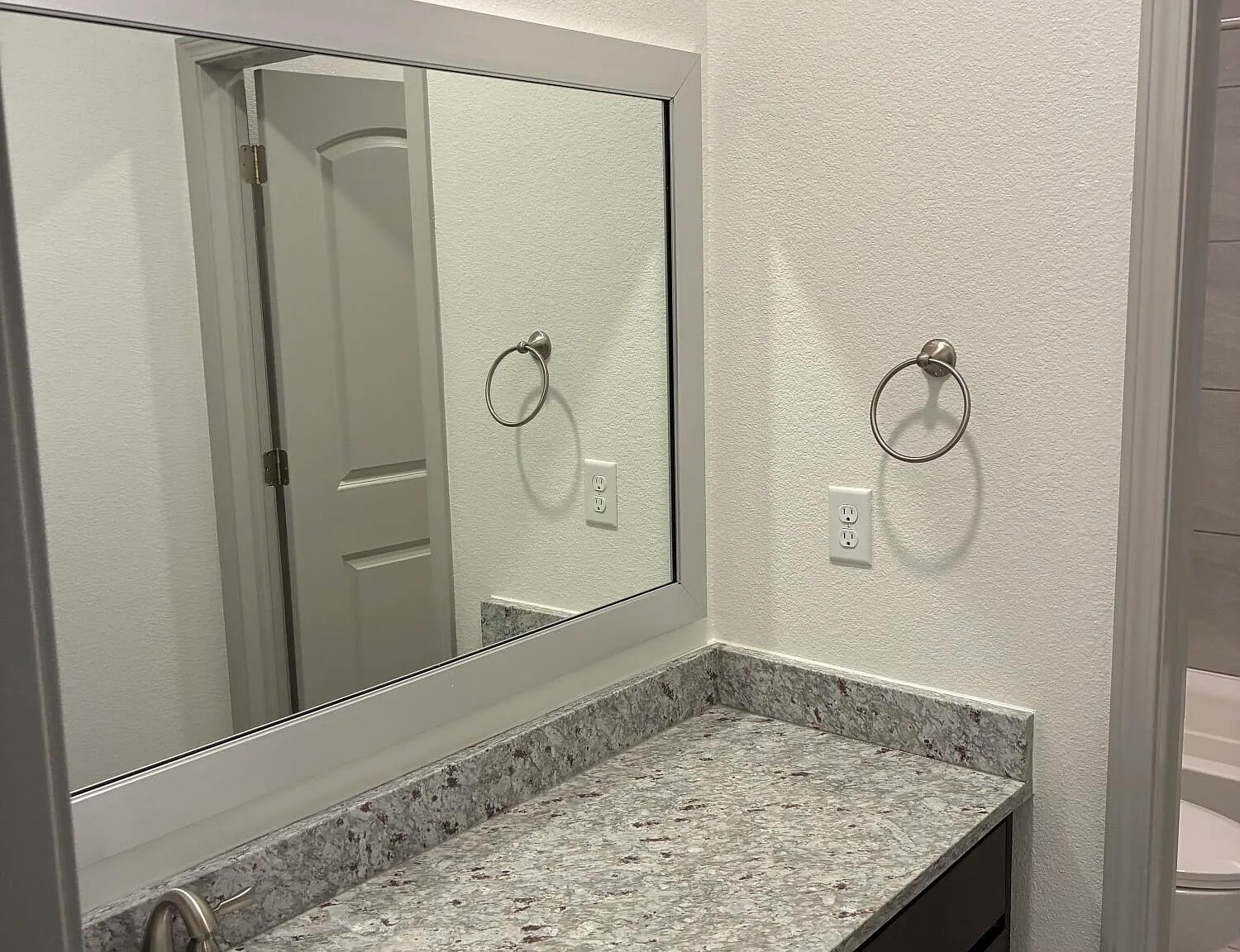 4 bed, 2.0 bath, 1675 sqft, $1,695 — Photo 3