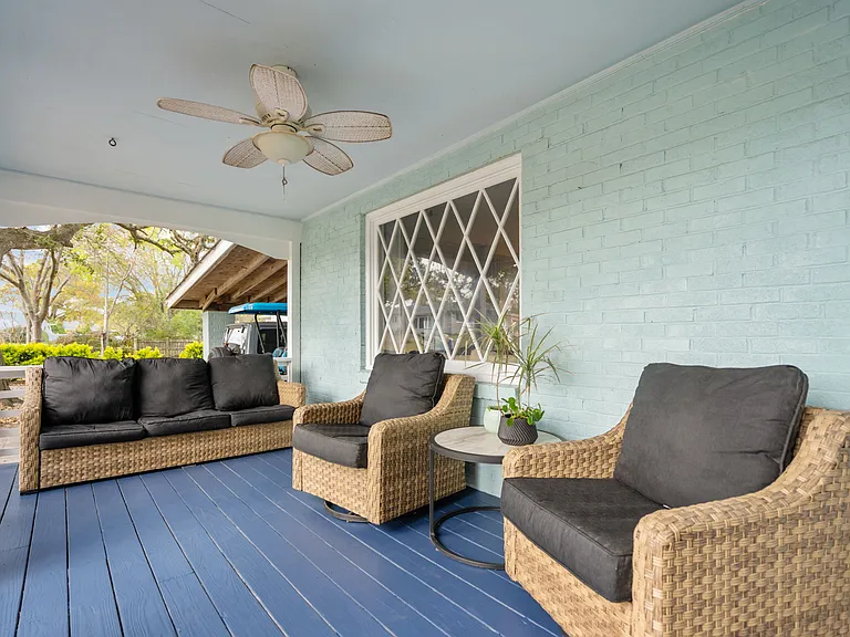 109 River Dr — Photo 32