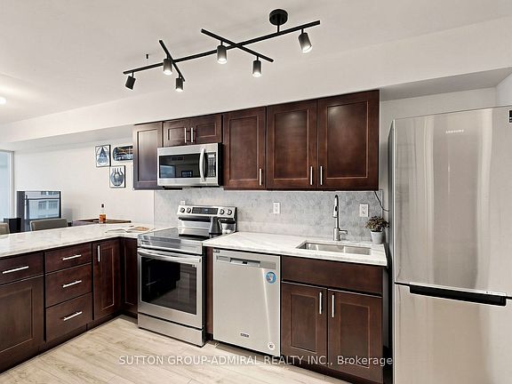 3rd image of 111 Elizabeth St Unit 922