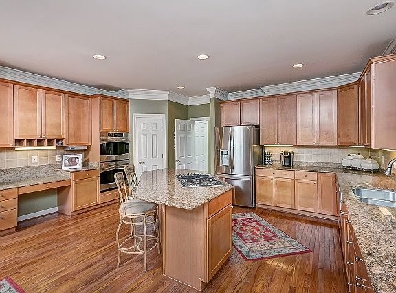 5th image of 1309 Willow Chase Dr
