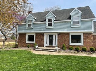 5300 Ironwood Dr, Newburgh, IN 47630