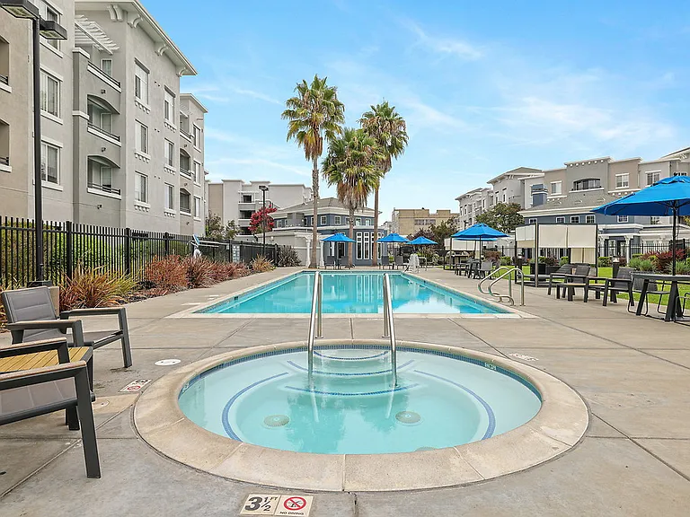 The Landing at Jack London Square — Photo 27