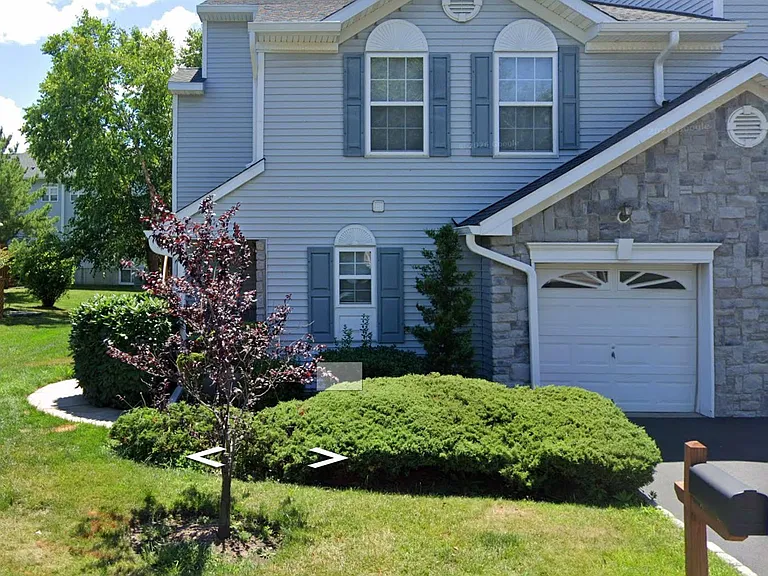 6 Chimney Ct — Photo 3
