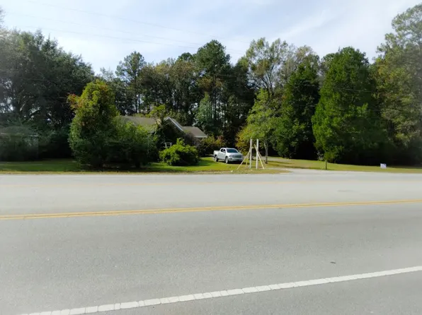 3331 W 5th North St, Summerville, SC 29483